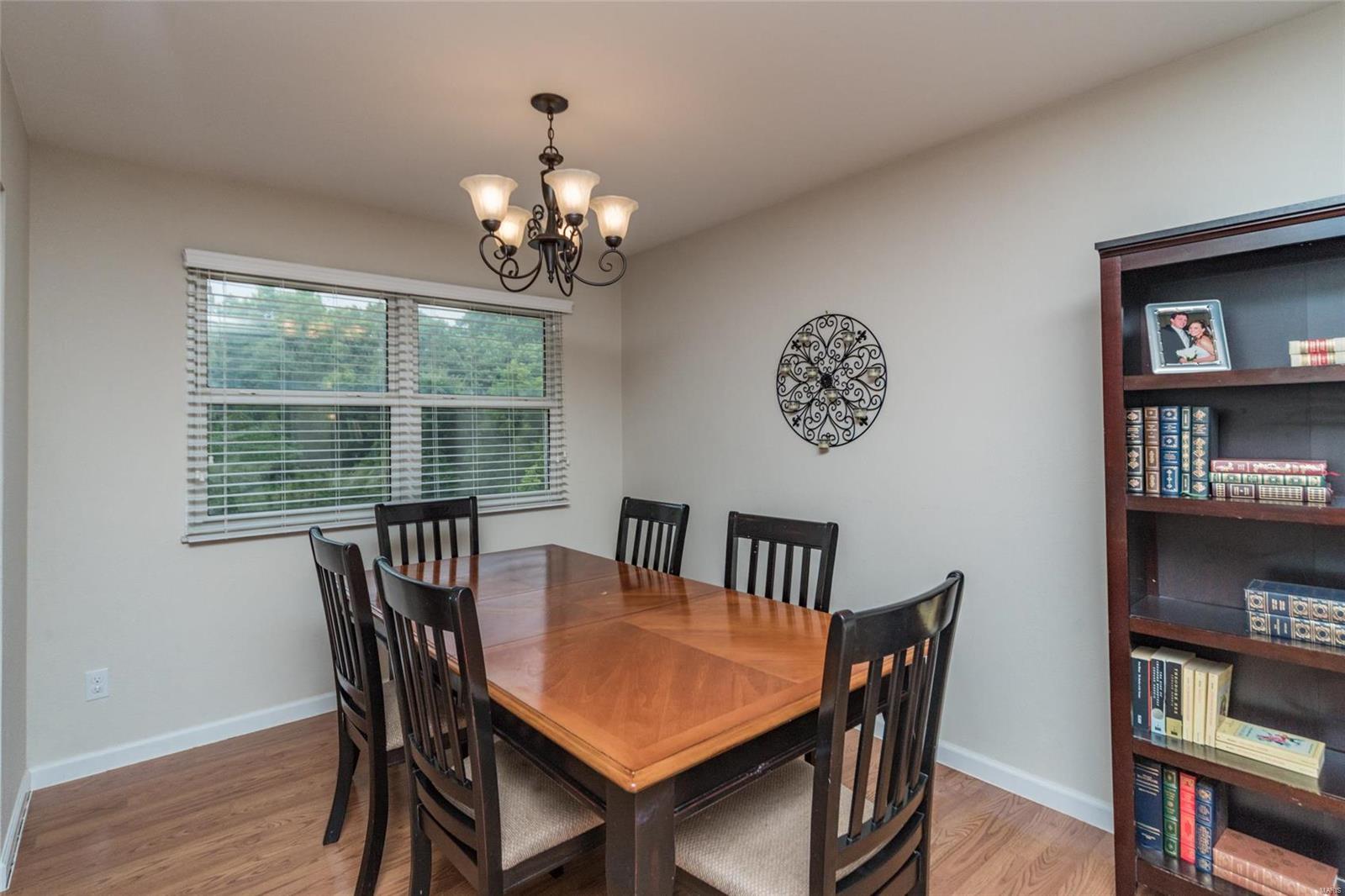 673 Walnut Point Court Ballwin, MO 63021 - Photo 12 of 36