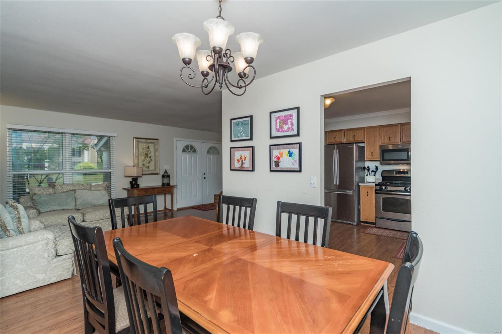 673 Walnut Point Court Ballwin, MO 63021 - Photo 13 of 36