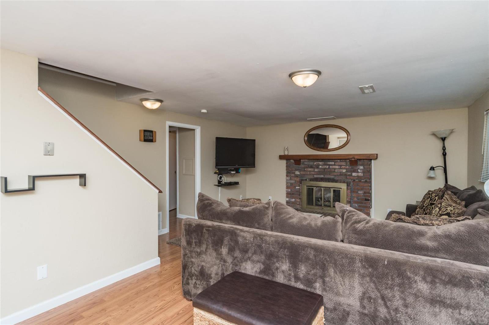 673 Walnut Point Court Ballwin, MO 63021 - Photo 24 of 36