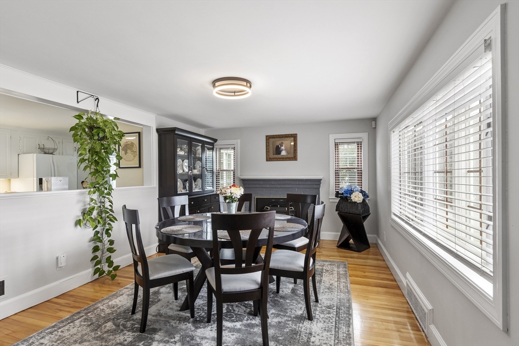 18 Rainbow Circle Peabody, MA 01960 - Photo 4 of 39 a view of a livingroom with furniture