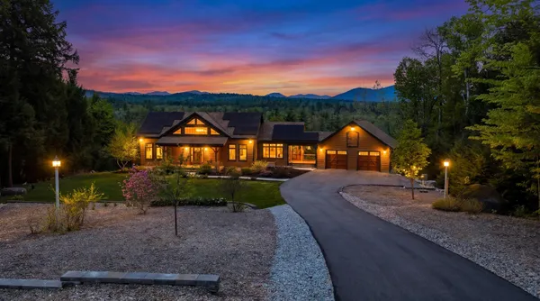 $1,550,000 | 119 Moat View Drive, Albany, NH 03818
