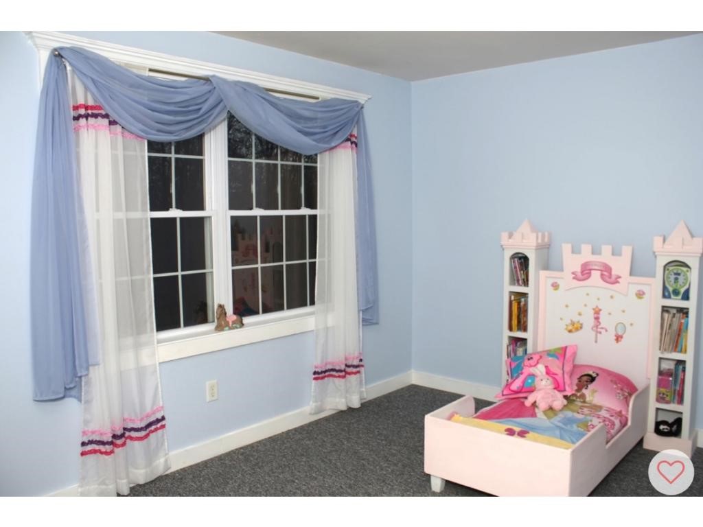 395 Wallace Road Goffstown, NH 03045 - Photo 15 of 35