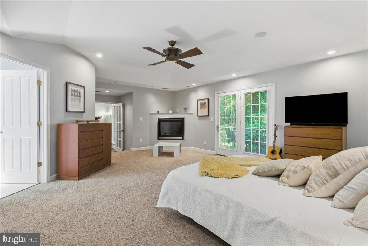 5803 Hall Street Burke, VA 22015 - Photo 4 of 77