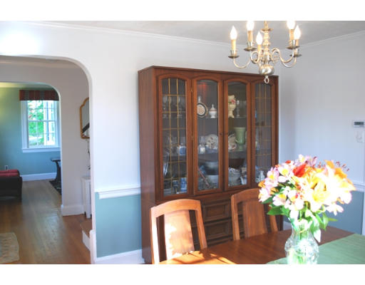2 Aerial Street Lexington, MA 02421 - Photo 5 of 13 Gallery Image 5