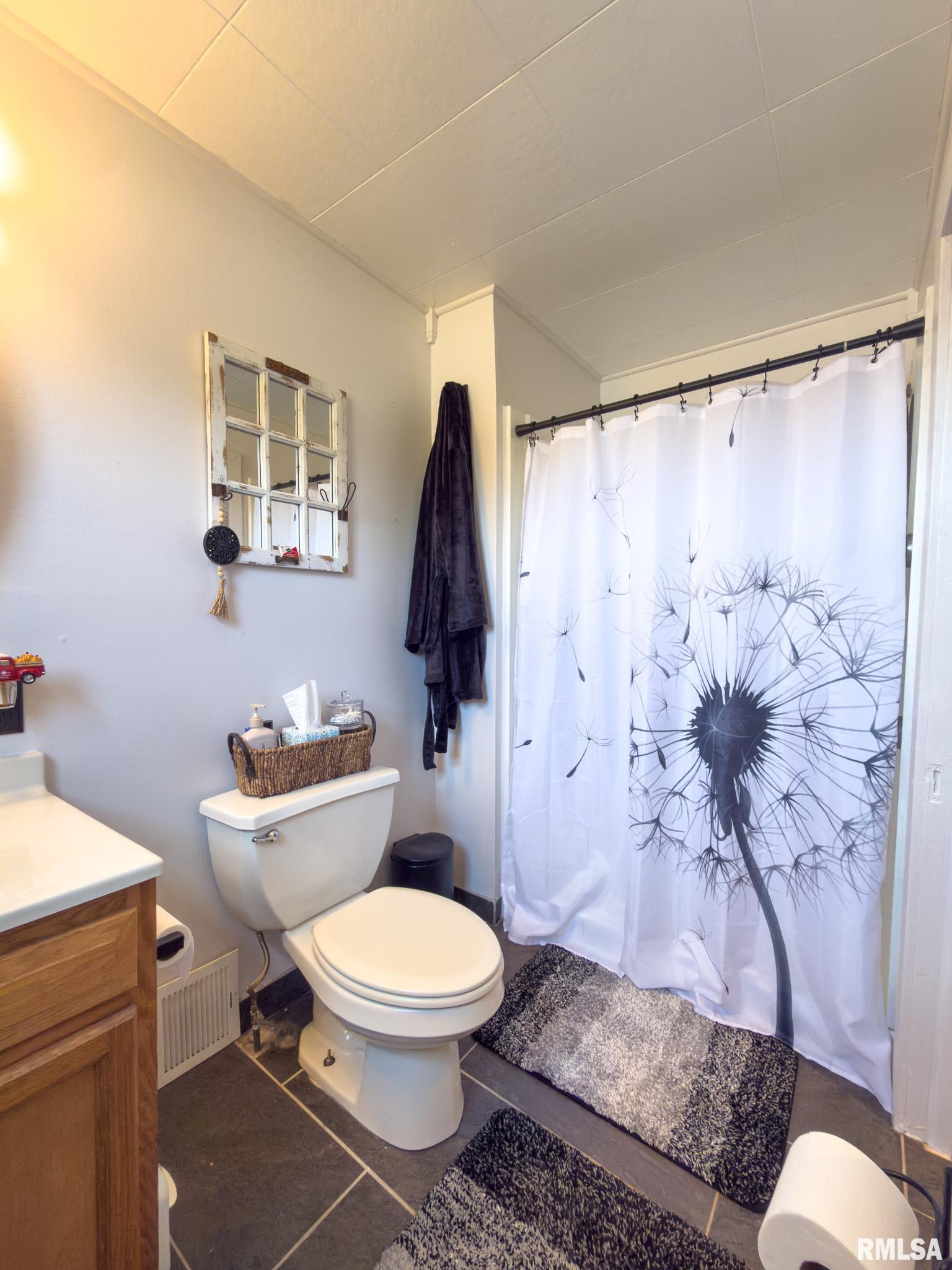 306 North Harshbarger Street Abingdon, IL 61410 - Photo 24 of 27