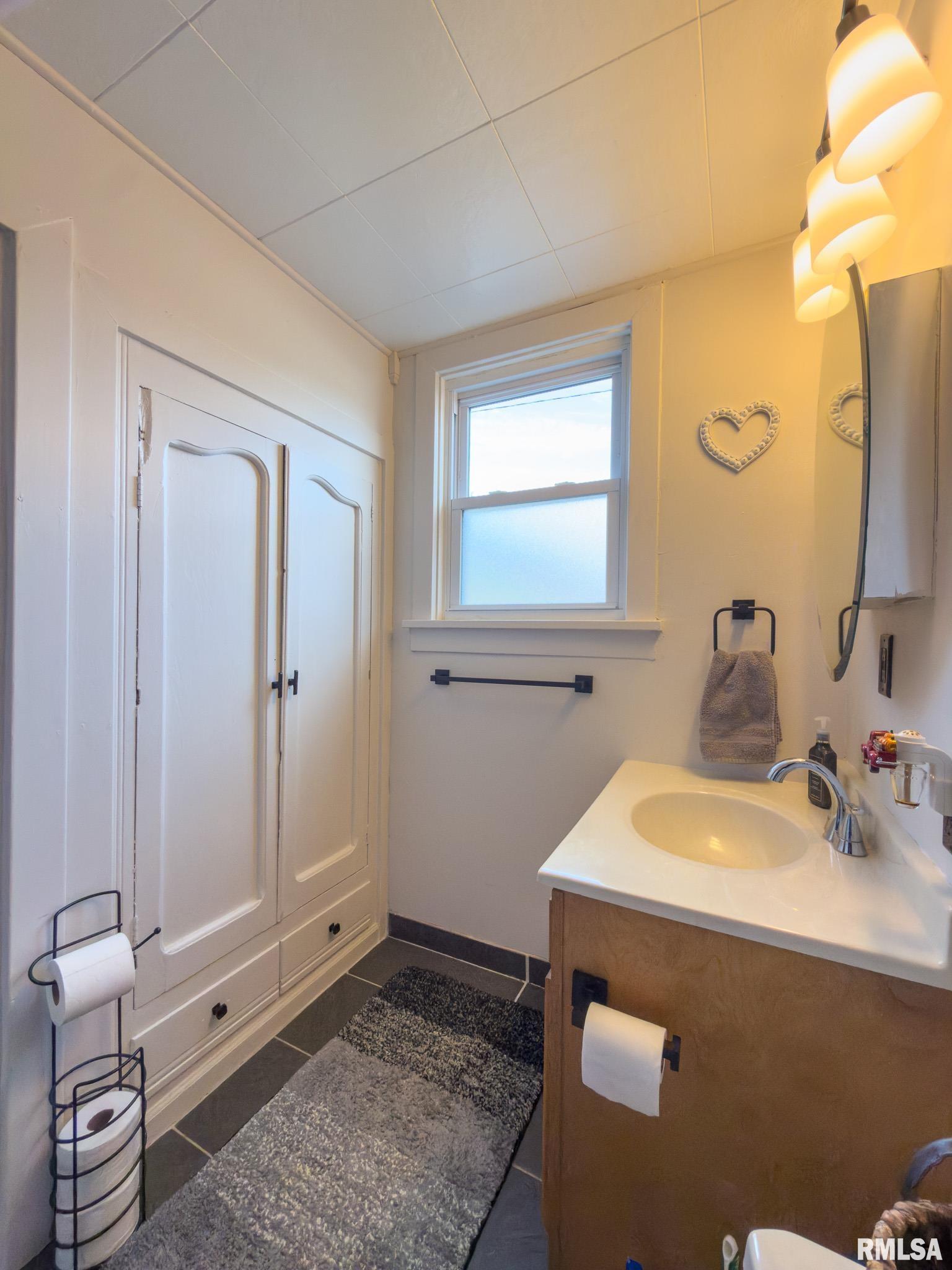 306 North Harshbarger Street Abingdon, IL 61410 - Photo 25 of 27