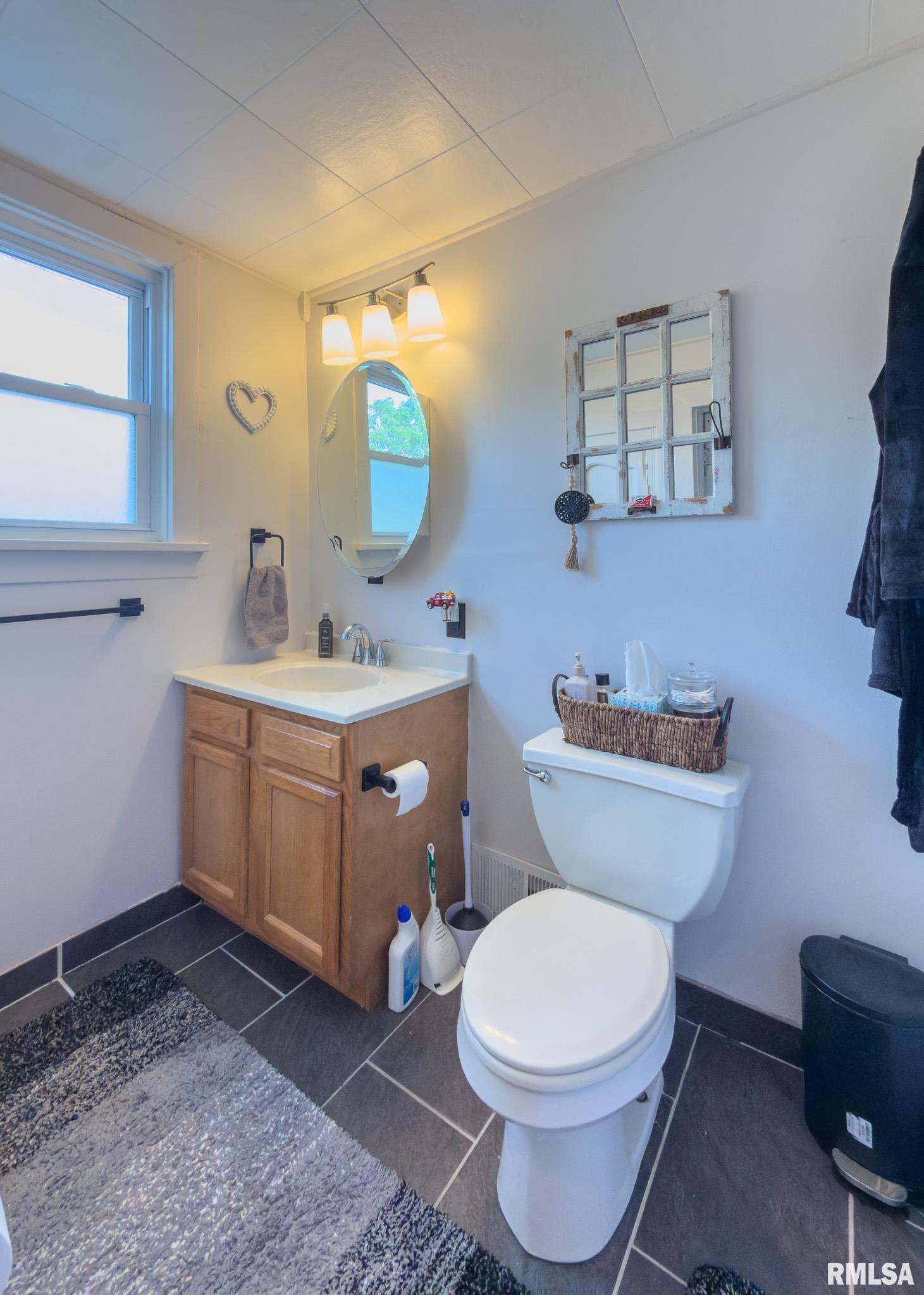 306 North Harshbarger Street Abingdon, IL 61410 - Photo 26 of 27