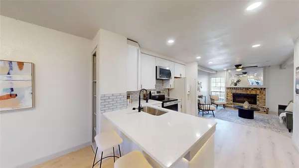 $249,900 | 4246 Cuesta Drive, Unit 3, Irving, TX 75038