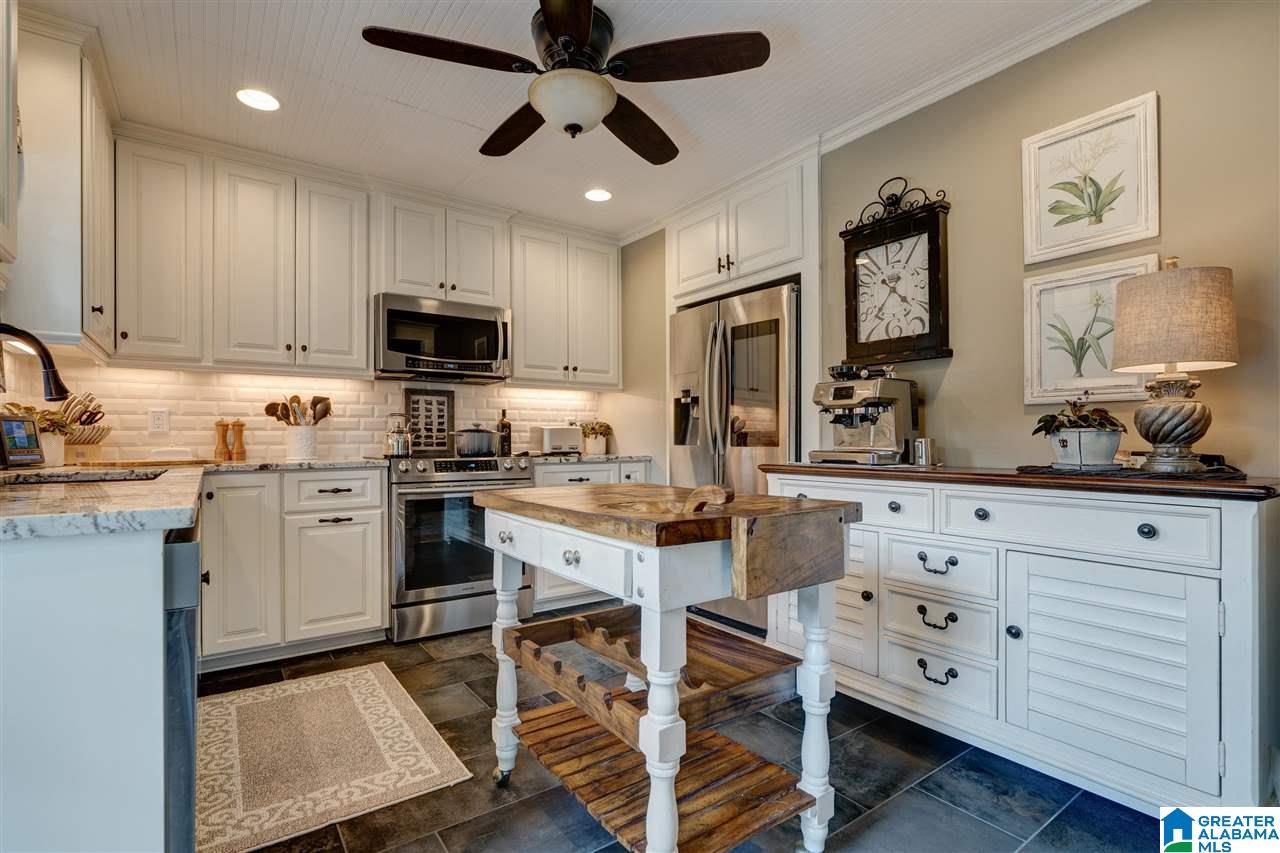 1780 Indian Hills Road Pelham, AL 35124 - Photo 11 of 33
