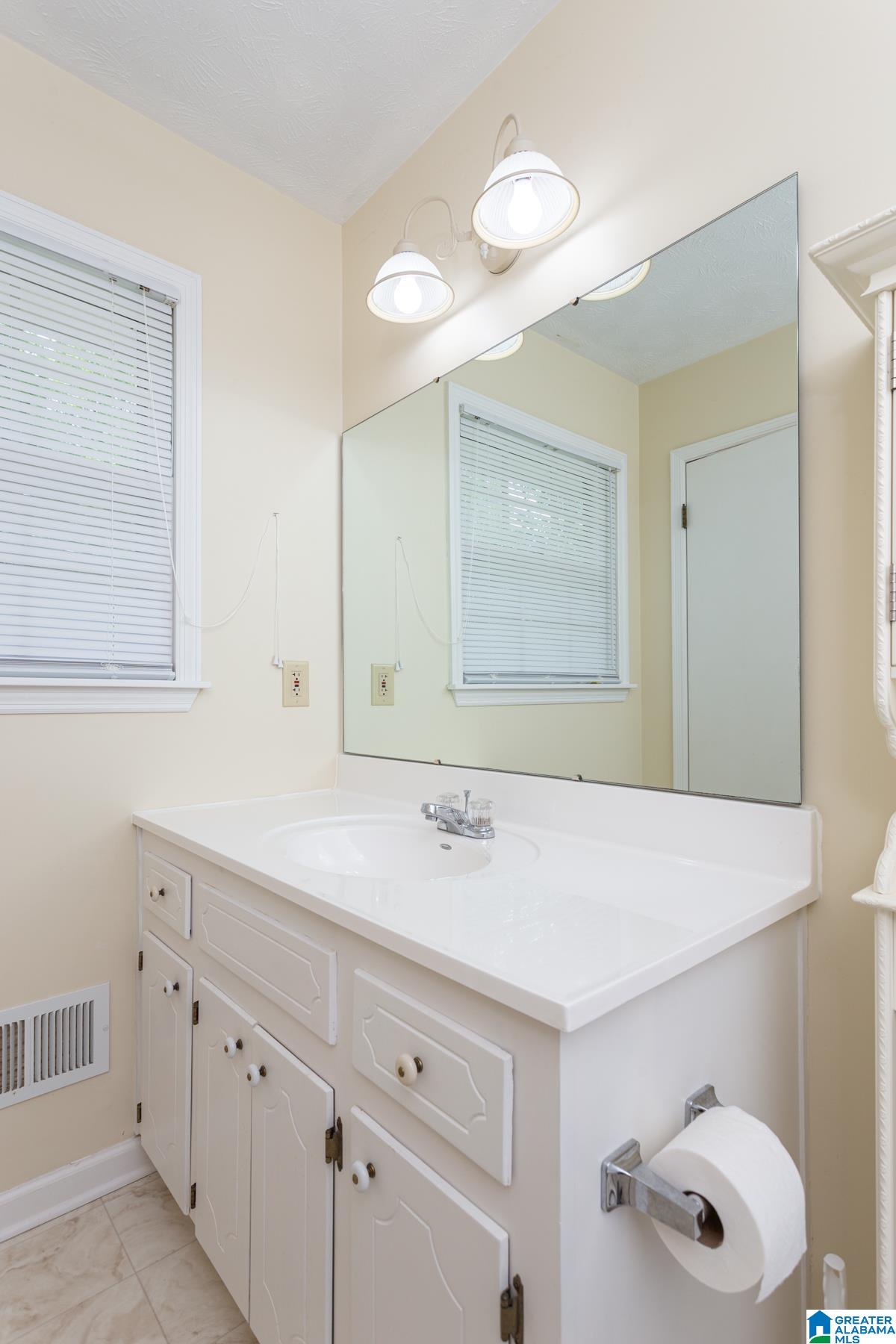 224 Old Choccolocco Road Anniston, AL 36207 - Photo 22 of 33