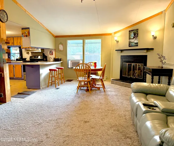 $150,000 | 210 Lenore Avenue, Interlachen, FL 32148