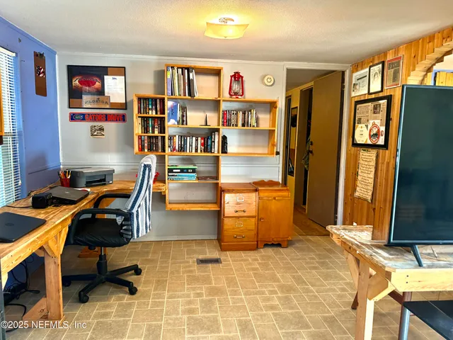 $150,000 | 210 Lenore Avenue, Interlachen, FL 32148