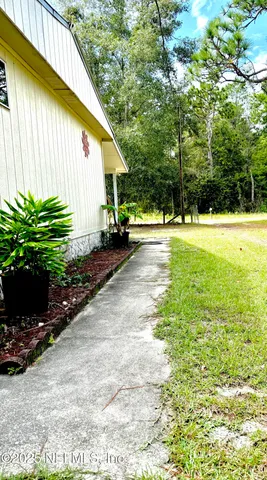 $139,900 | 210 Lenore Avenue, Interlachen, FL 32148