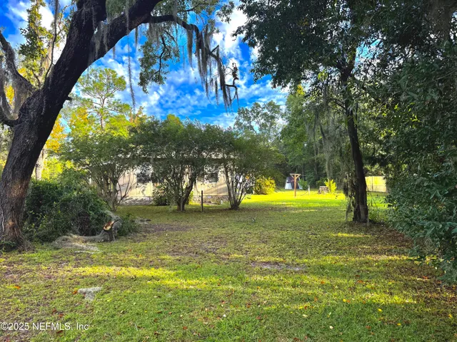 $139,900 | 210 Lenore Avenue, Interlachen, FL 32148