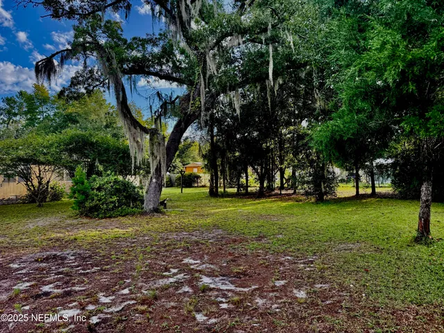 $150,000 | 210 Lenore Avenue, Interlachen, FL 32148