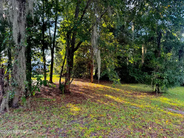 $150,000 | 210 Lenore Avenue, Interlachen, FL 32148