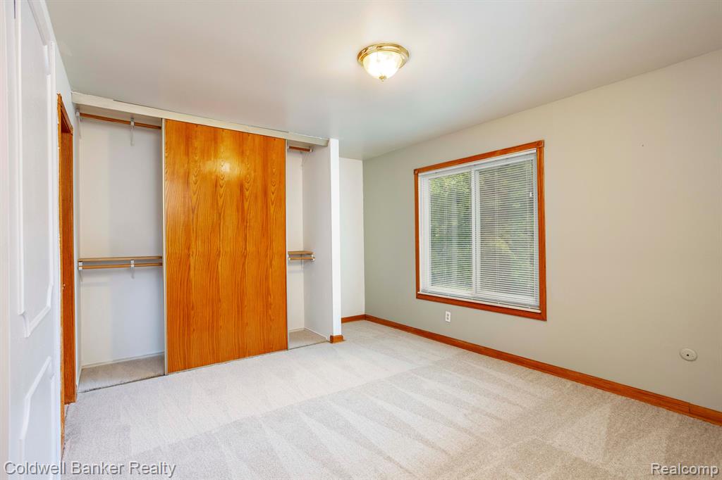 22512 Sheridan Road Novi, MI 48375 - Photo 17 of 37