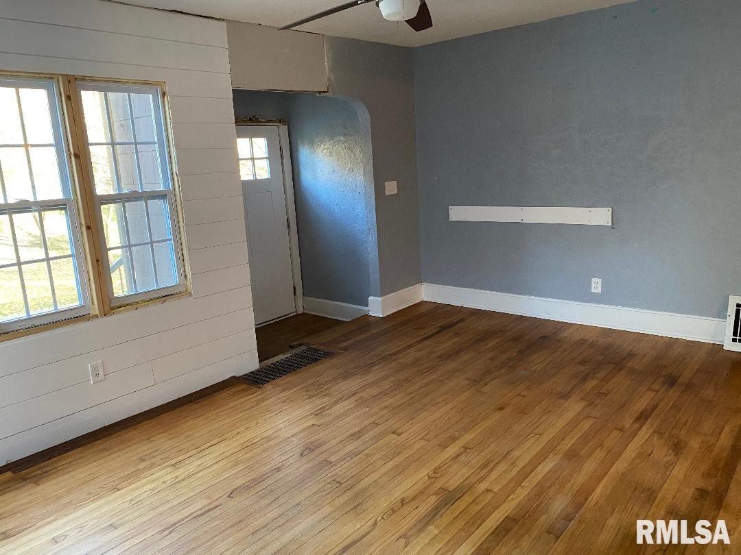 1444 Jersey Ridge Road Davenport, IA 52803 - Photo 2 of 15 Gallery Image 2