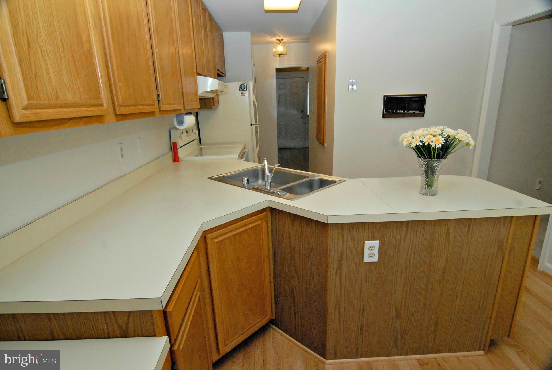 9214 Oregold Court Laurel, MD 20708 - Photo 11 of 30 Kitchen