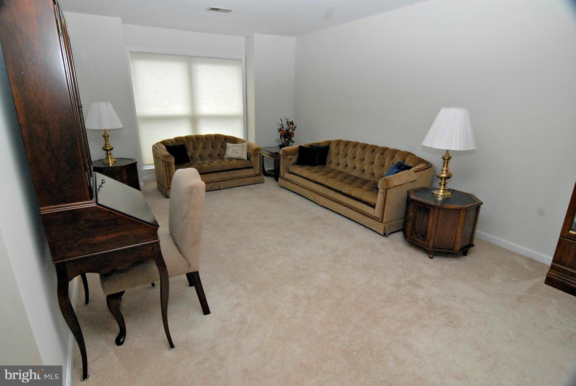 9214 Oregold Court Laurel, MD 20708 - Photo 4 of 30 Living Room