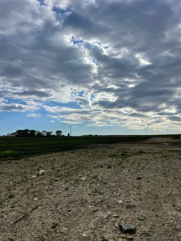 $170,000 | 14900 County Line Road, Sheridan, IL 60541