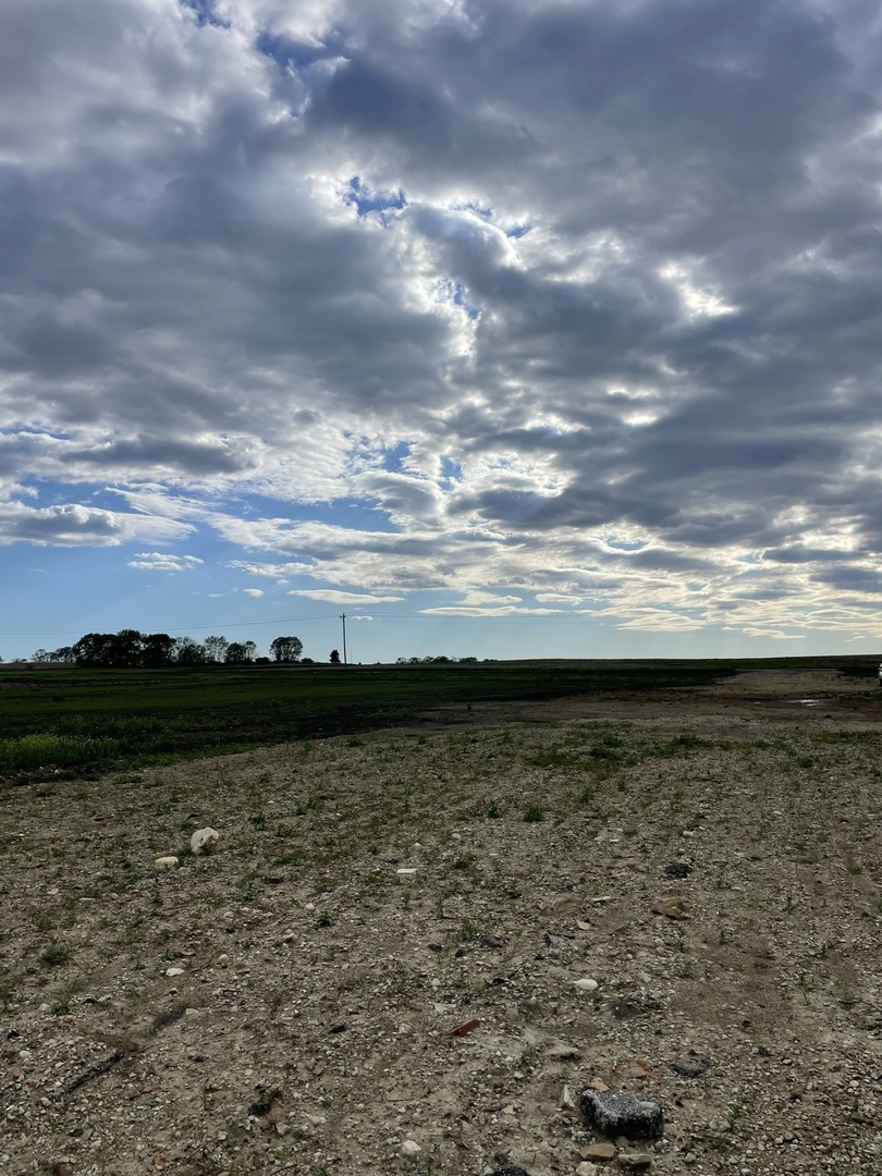 14900 County Line Road Sheridan, IL 60541 - Photo 2 of 3