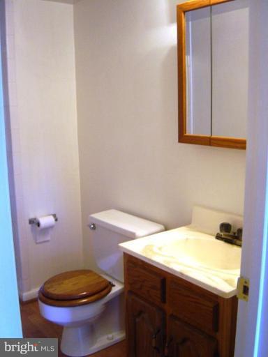 1900 Courtland Road Alexandria, VA 22306 - Photo 11 of 25 Bath #3