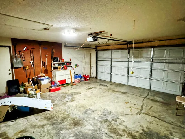 a view of a garage room