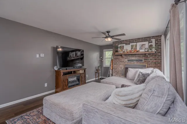 $299,900 | 19511 County Road 5-606R, Lebanon, MO 65536