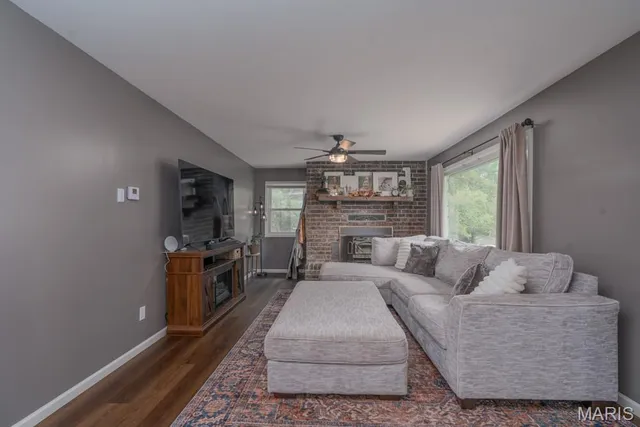 $299,900 | 19511 County Road 5-606R, Lebanon, MO 65536