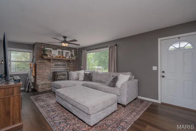 $299,900 | 19511 County Road 5-606R, Lebanon, MO 65536