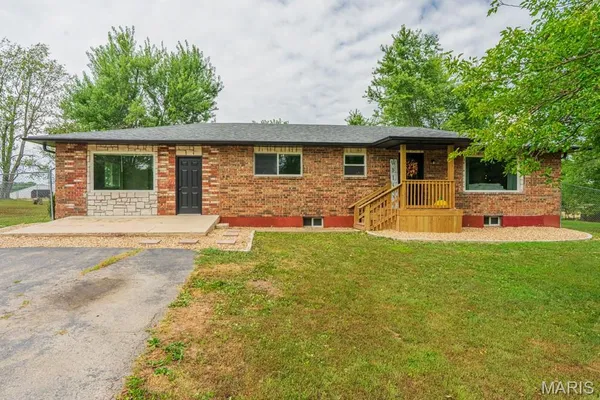 $289,900 | 19511 County Road 5-606R, Lebanon, MO 65536