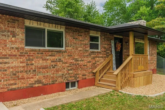 $299,900 | 19511 County Road 5-606R, Lebanon, MO 65536