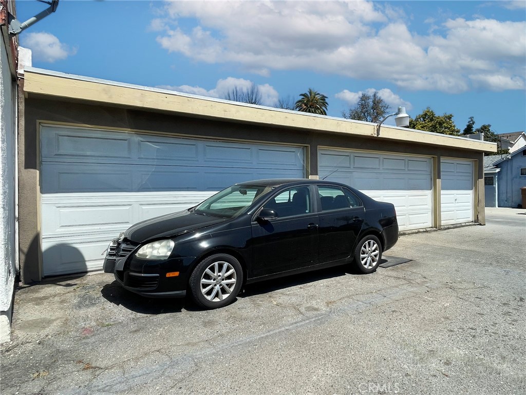 524 Williamson Avenue Fullerton, CA 92832 - Photo 8 of 12 a car parked in front of a house