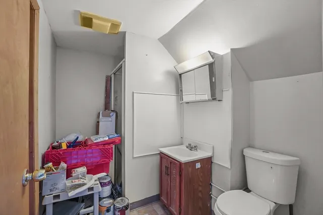 a view of a storage & utility room