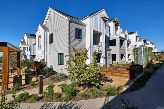 $1,150,000 | 1601 San Remo Place, Unit 101, Encinitas, CA 92024