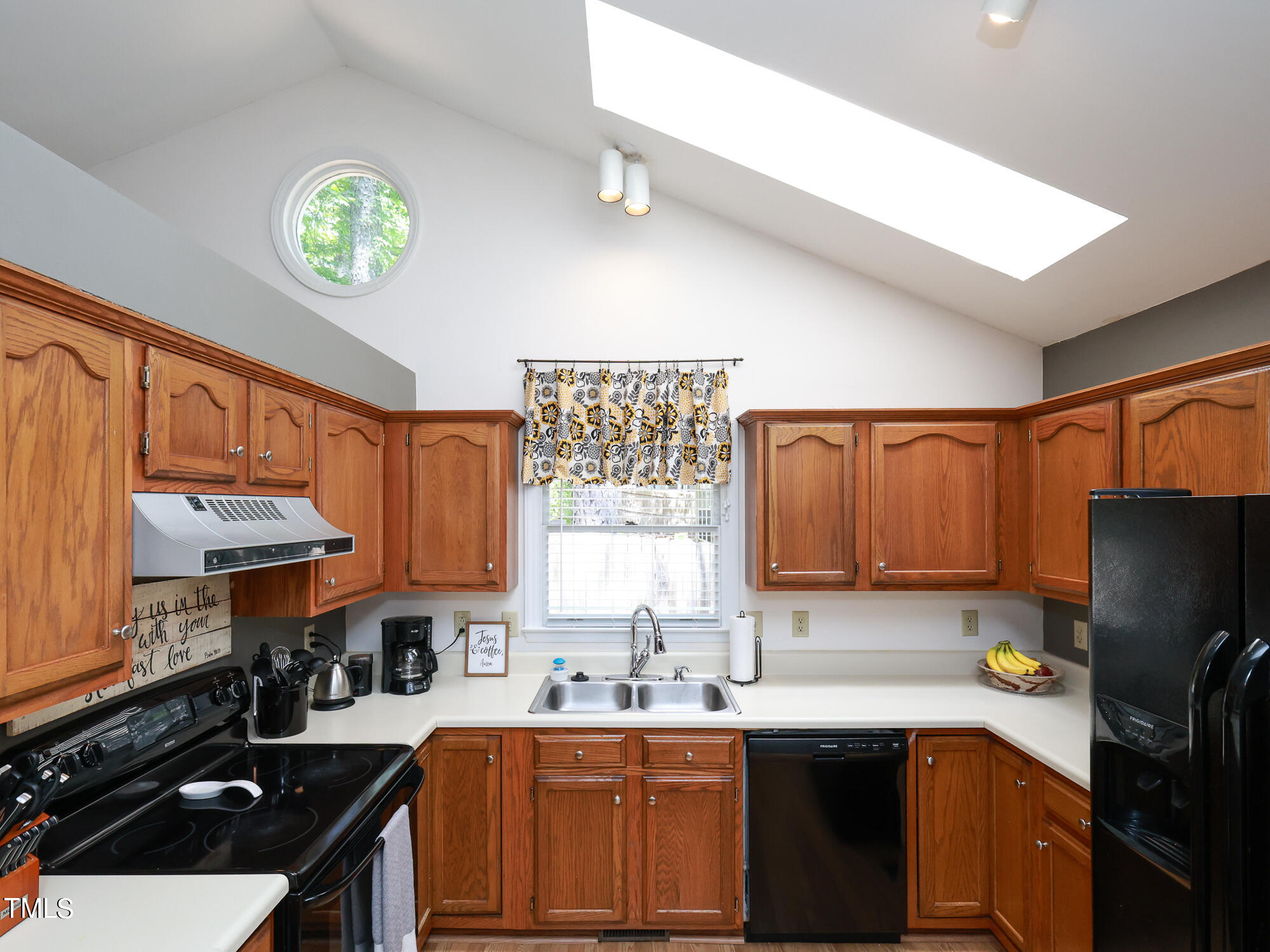 3620 Epperly Court Raleigh, NC 27616 - Photo 15 of 48 019_3620_Epperly_Ct_Kitchen