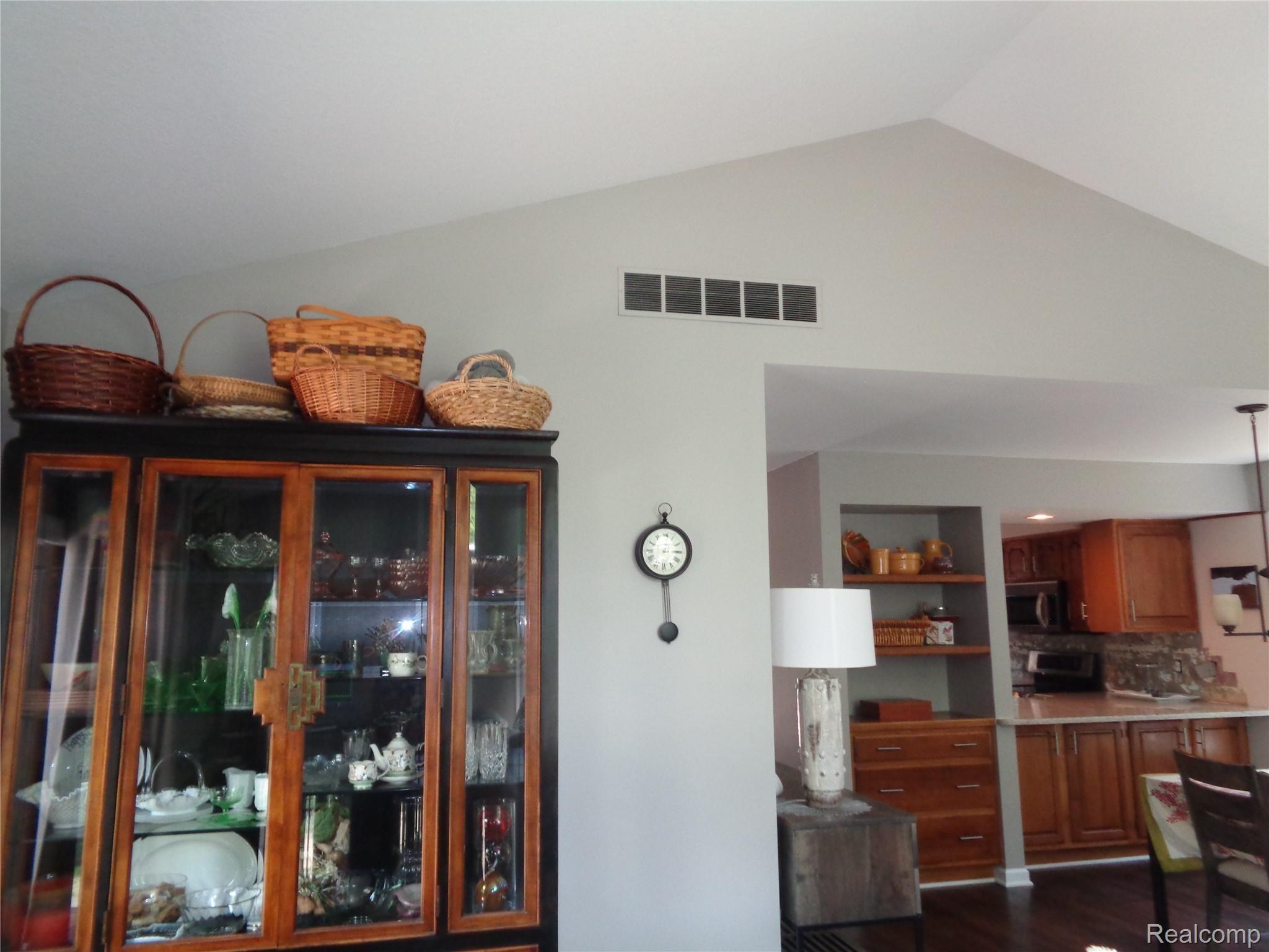 3368 Rivers Edge Drive Wayne, MI 48184 - Photo 36 of 64 DSC02684.JPG