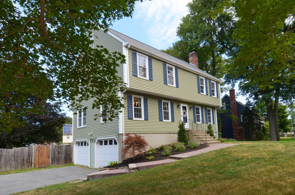 17 Independence Road Bedford, MA 01730 - Photo 1 of 20 Gallery Image 1