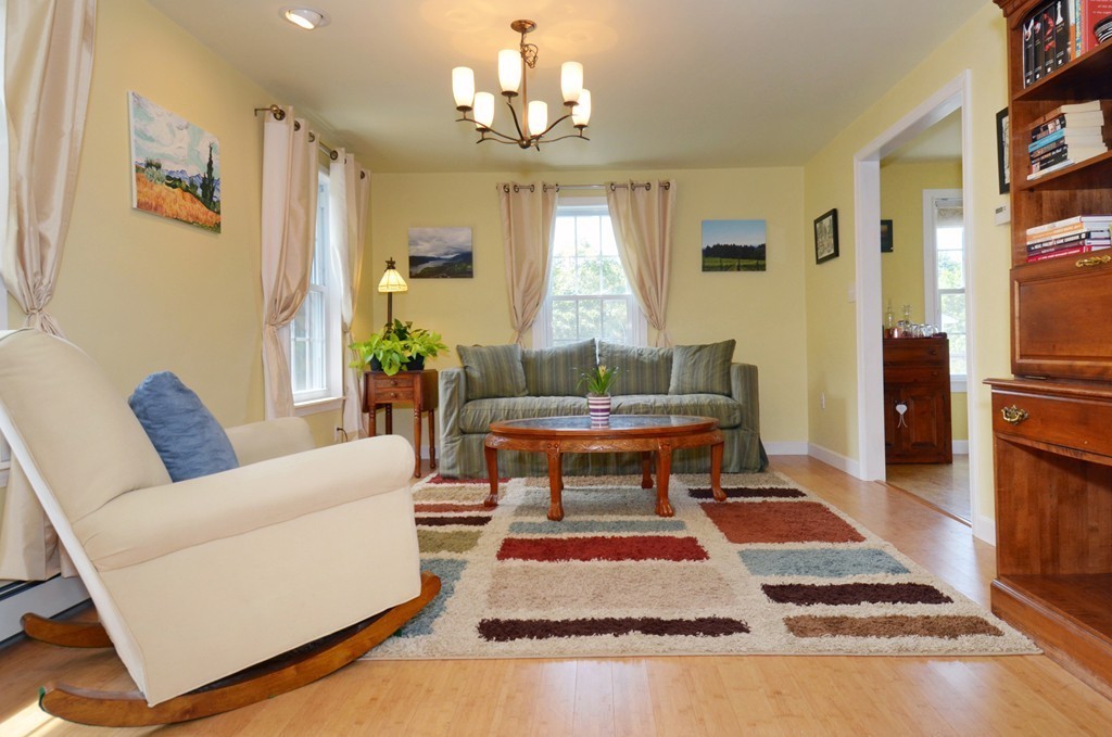 17 Independence Road Bedford, MA 01730 - Photo 5 of 20 Gallery Image 5