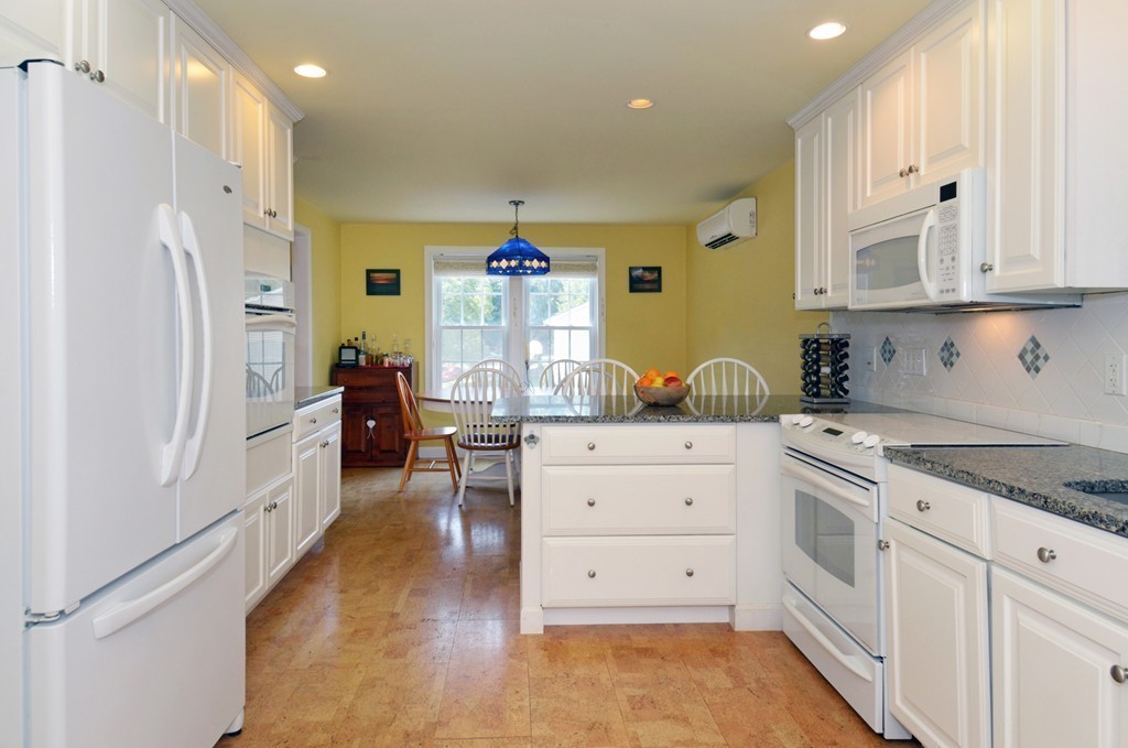17 Independence Road Bedford, MA 01730 - Photo 8 of 20 Gallery Image 8
