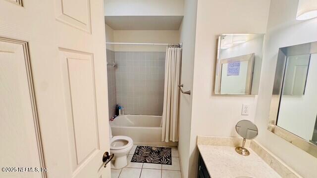 1414 Vista Cove Road St. Augustine, FL 32084 - Photo 23 of 29 a bathroom with a sink a toilet and shower