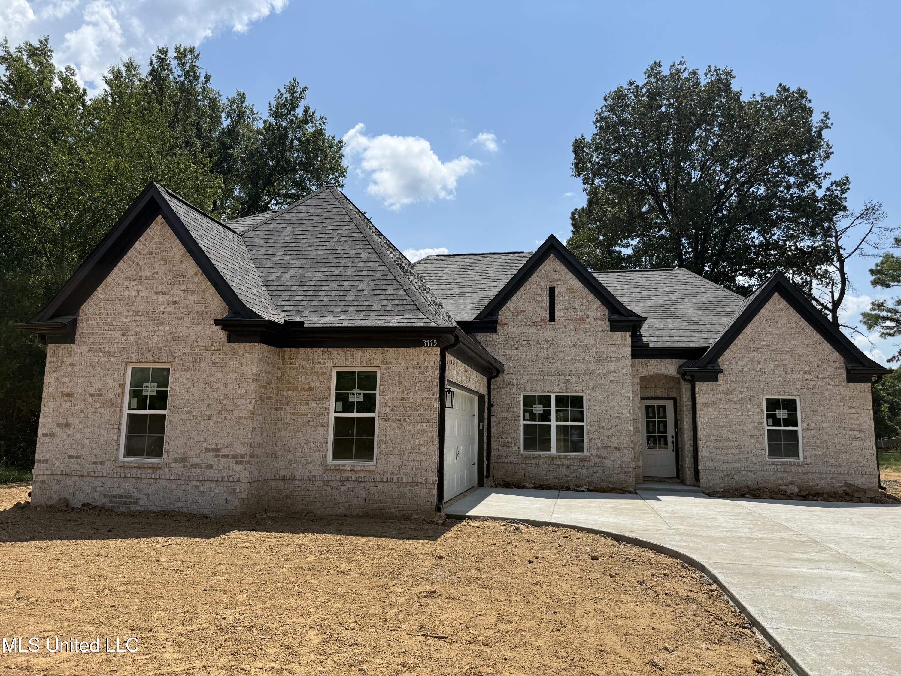 3775 Nail Road Horn Lake, MS 38637 - Photo 1 of 4 IMG_8854