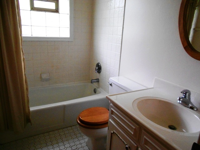 875 Ruth Drive Elgin, IL 60123 - Photo 15 of 20