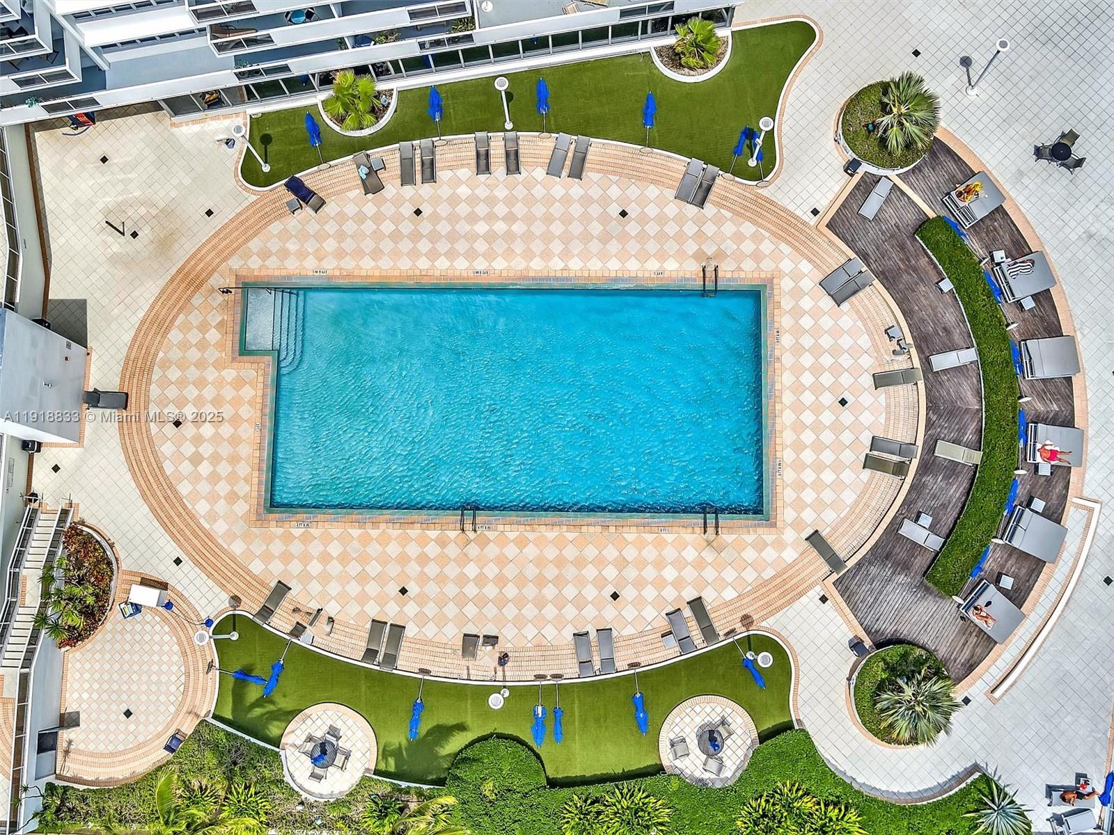 100 Lincoln Road, Unit 710 Miami Beach, FL 33139 - Photo 24 of 36