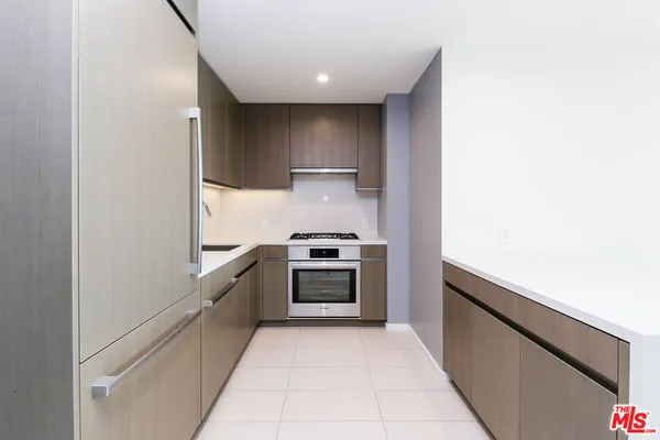 $2,950 | 889 Francisco Street, Unit 2401, Los Angeles, CA 90017