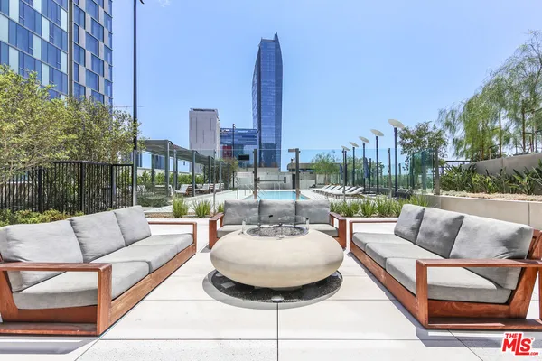 $2,950 | 889 Francisco Street, Unit 2401, Los Angeles, CA 90017