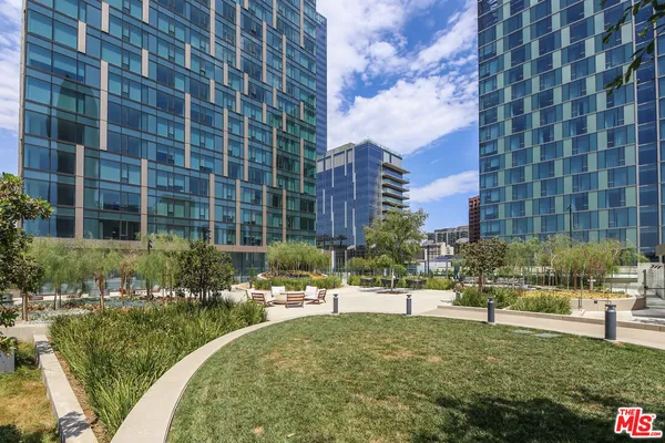 $2,950 | 889 Francisco Street, Unit 2401, Los Angeles, CA 90017