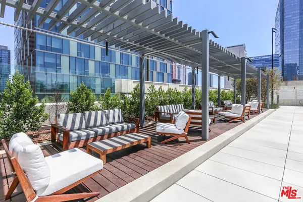 $2,950 | 889 Francisco Street, Unit 2401, Los Angeles, CA 90017