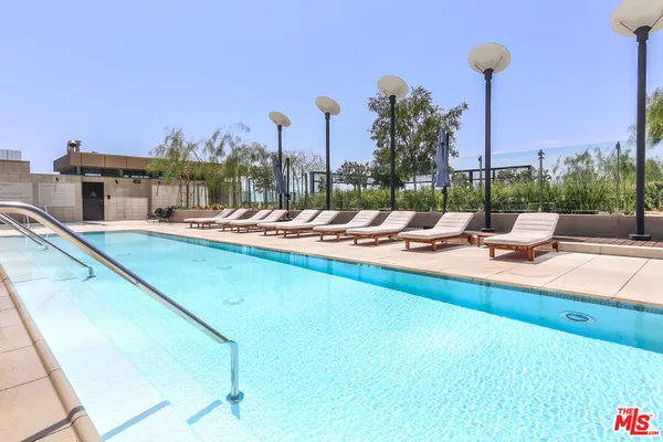 $2,950 | 889 Francisco Street, Unit 2401, Los Angeles, CA 90017